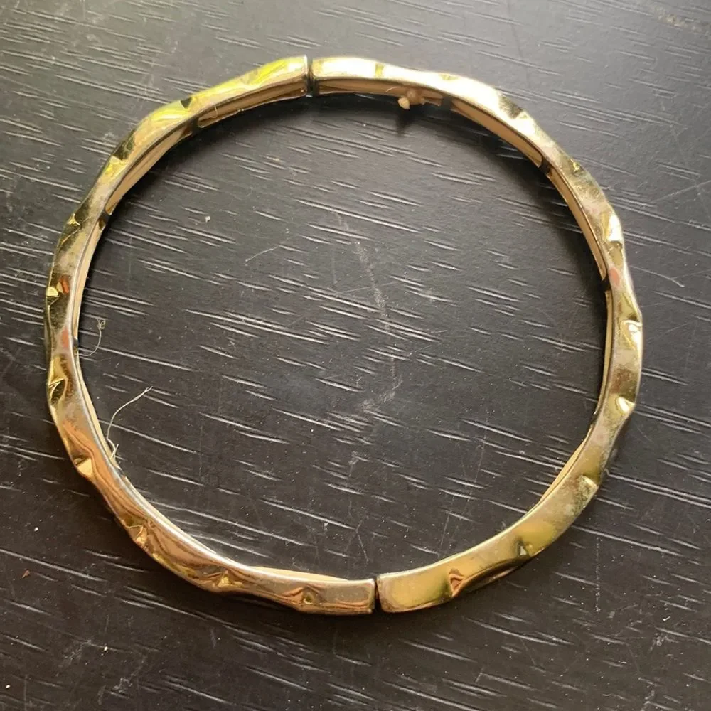 Vintage Gold Tone Bangle stretchy bracelet